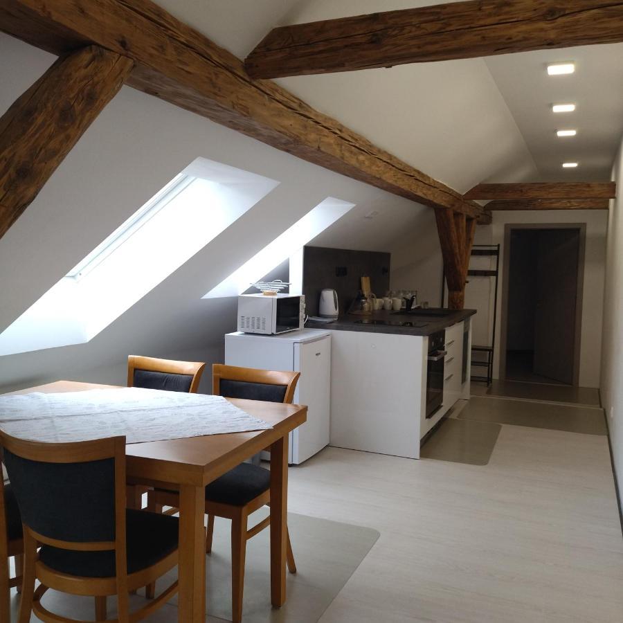 Apartmany S Vyhledem Na Zamek Вимперк Екстериор снимка
